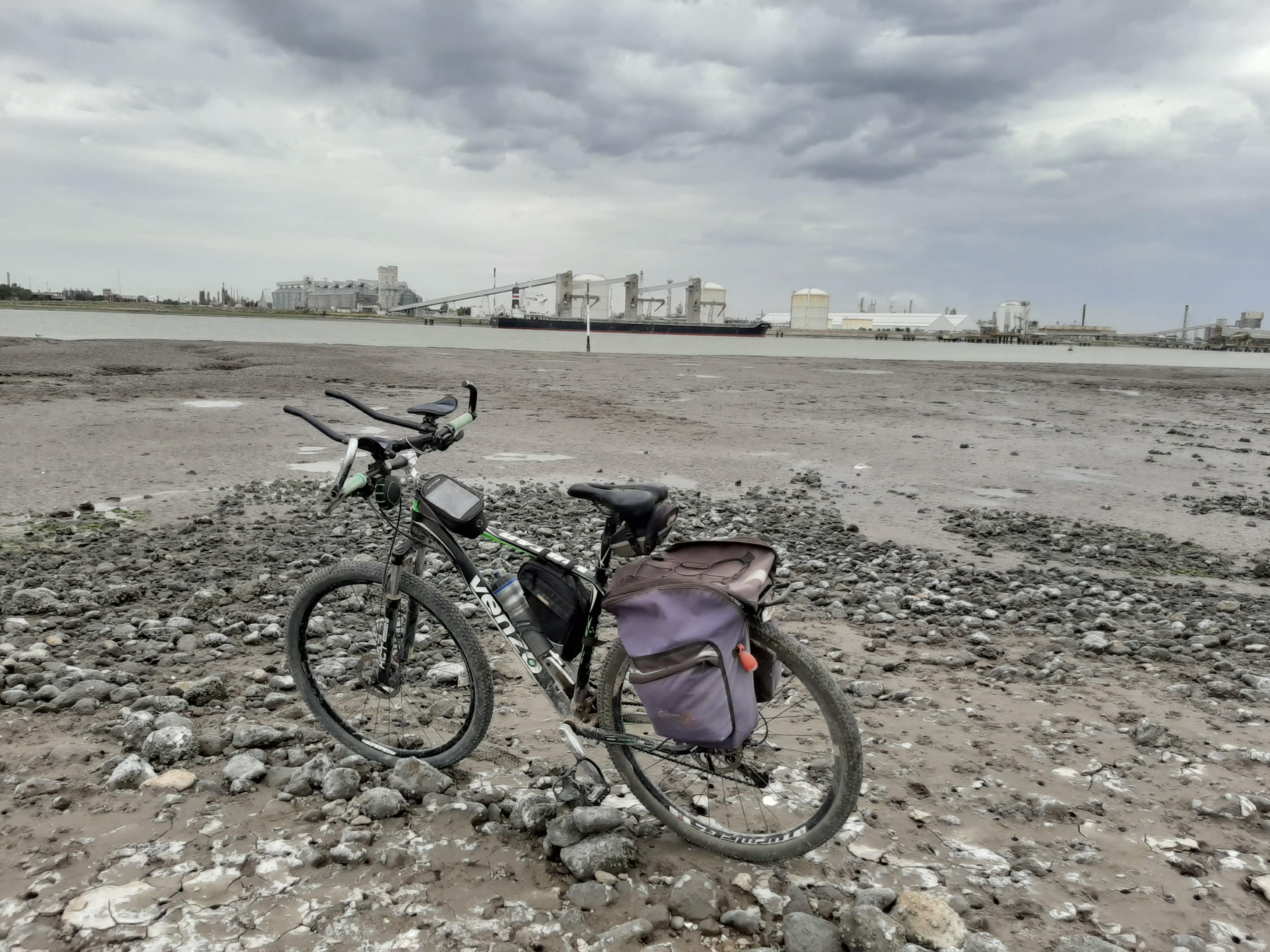 Highlight 4 along the Bikemap route "Ría por el salitral" Highlight 4 along the Bikemap route "Ría por el salitral"