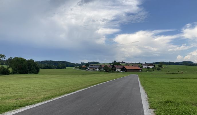 Foto 1 der Bikemap-Route "Salzburg – rund um Wallersee und Trumer Seen"