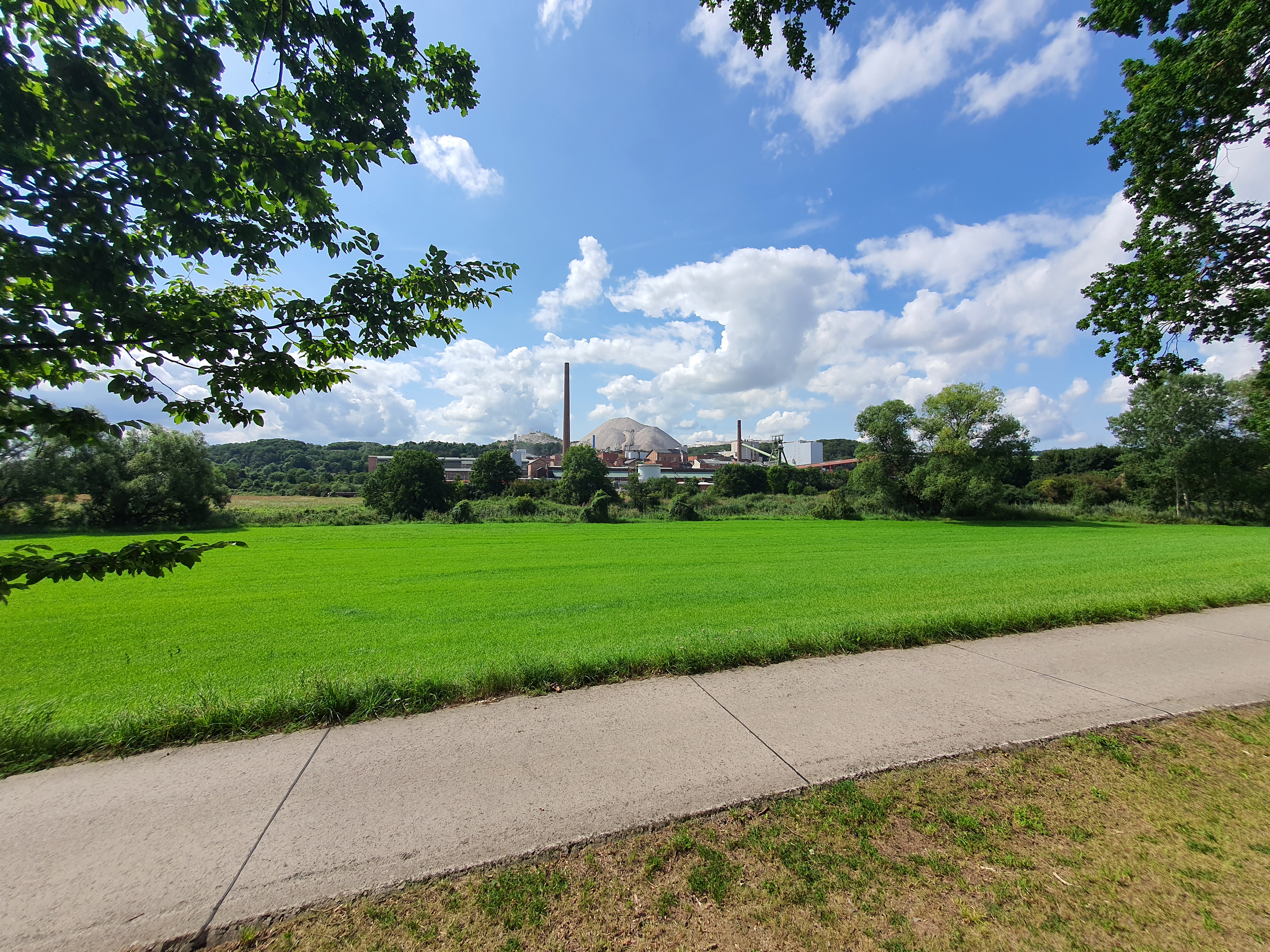 Friedrich-Engels-Ring 48, Seebach do Friedrich-Engels-Ring 42, Seebach