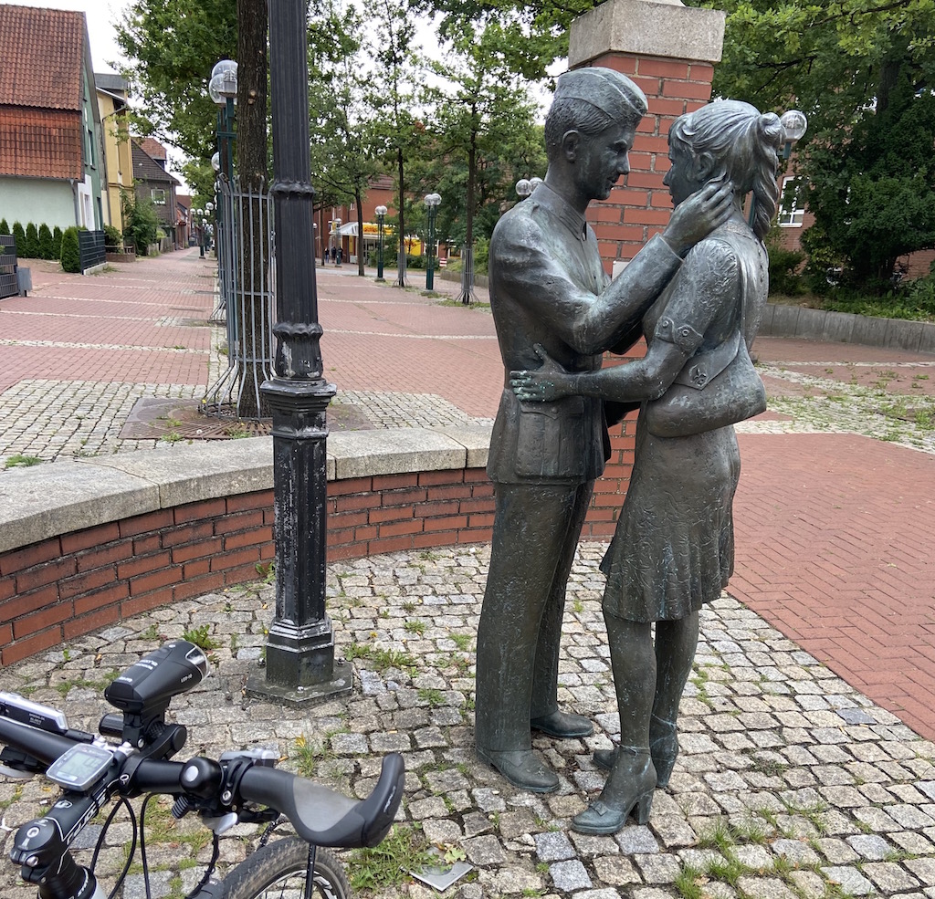 Hebe Bild 8 entlang der Bikemap-Route "Hamburg - Südheide - Arendsee" hervor