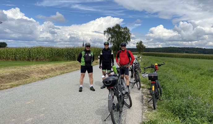 Photo 2 of the Bikemap route "Wörth-Niederviehbach-Hinterkreuth-Weigendf.-Oberspechtrain-Oberbubach-Kreisverkehr-Frichlkofen-Gottfrieding-Isarradweg-Wörth"