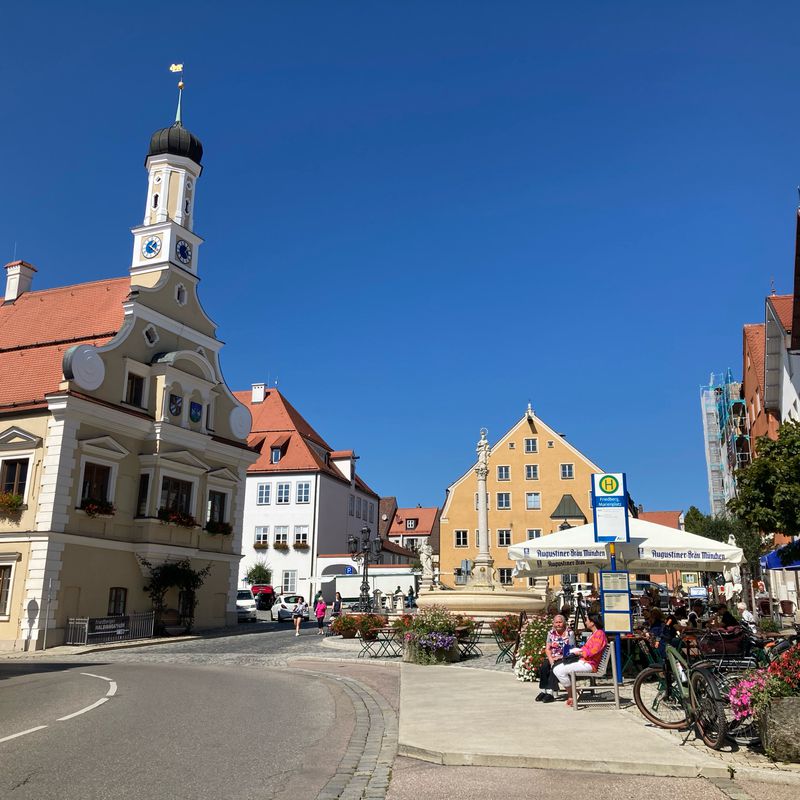 Pfingstrosenstraße 12, Maisach nach Hauptstraße 24, Meitingen