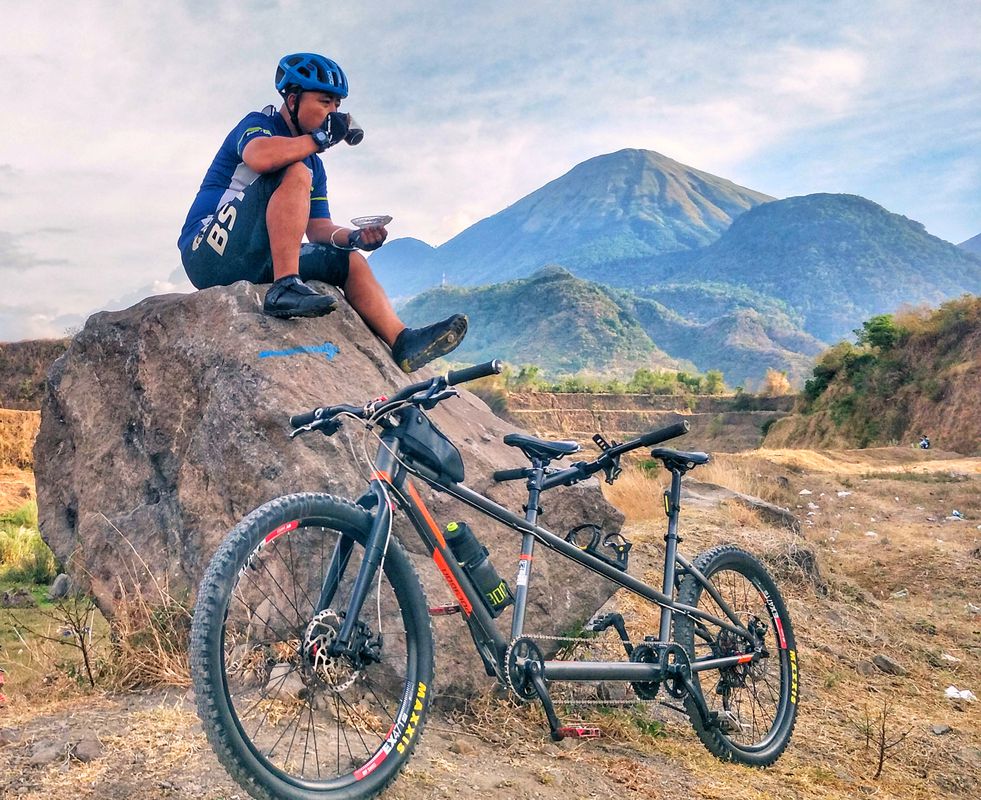 santuy ride ! Jalan Raya Kletek 99, Kecamatan Taman to Jalan Bratang Gede VI H 82, Kecamatan Wonokromo