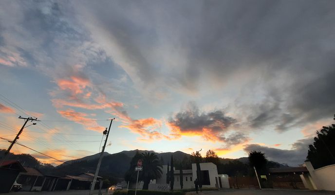 Photo 1 de l’itinéraire Bikemap « De Avenida González Suárez 543, Cuenca a La República 472, Cuenca »