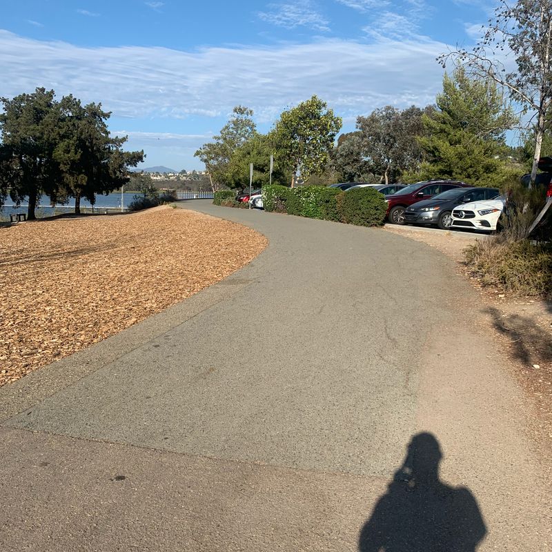 Scripps Lake Dr, San Diego: Miramar Lake Circle