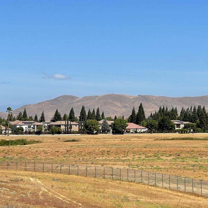 2570 Herndon Ave, Clovis to 2500 Herndon Ave, Clovis