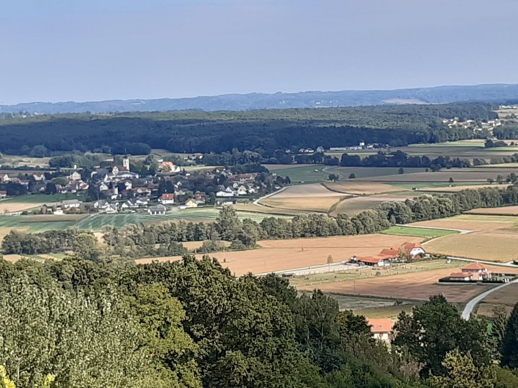 Unterlamm 122 nach Ober-Henndorf 27, Jennersdorf