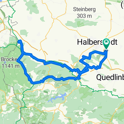 Zum Rasentraktor-Rennen in Stapelburg