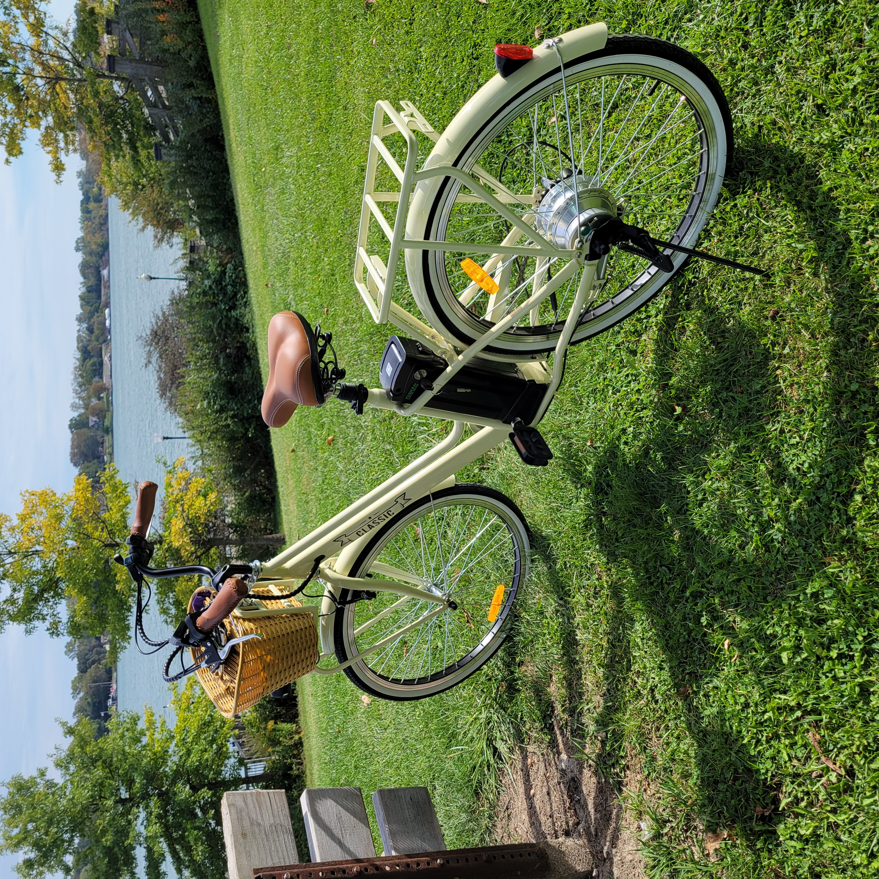 Elizabeth Drive 4250, Trenton to Superior Boulevard 257, Wyandotte