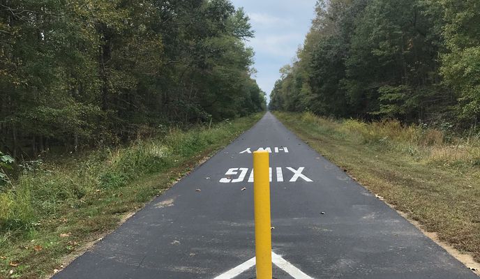 Photo 1 of the Bikemap route "IH Rail Trail, Pomfret to 4445 White Plains Ln, White Plains"
