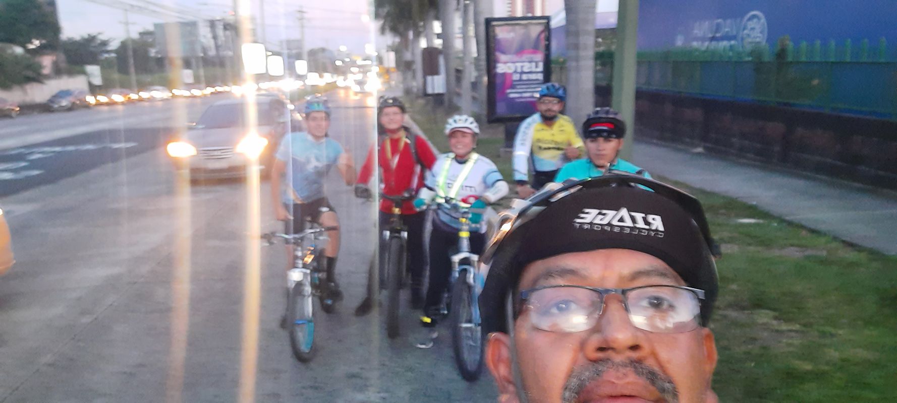 De Calle Constitucion, San Salvador a Bulevar Constitución 49, San Salvador