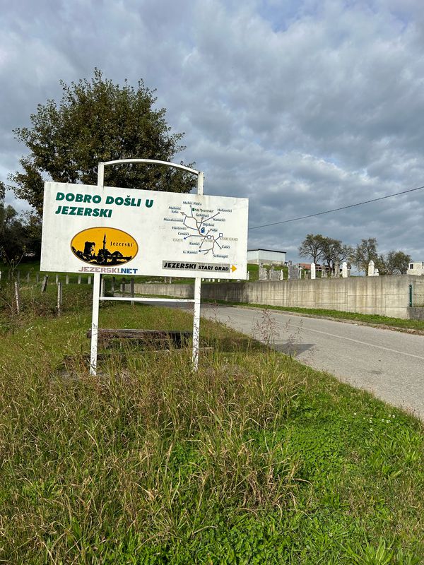 Gnjilavac-Ostrozac-Miostrah-Stijena-Podgredina-Jezerski-Pistaline-Orascani-Silici-Basce-Gnjilavac