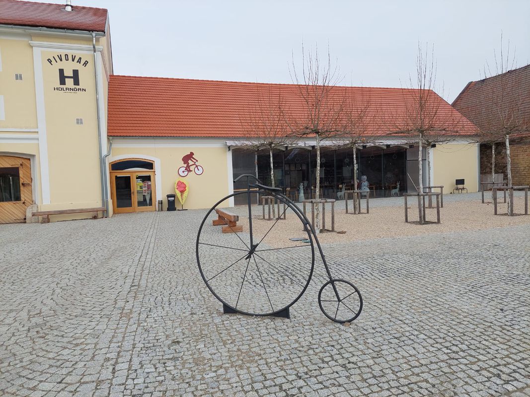 Kutná Hora Bike Tour - Bikes and Beer!