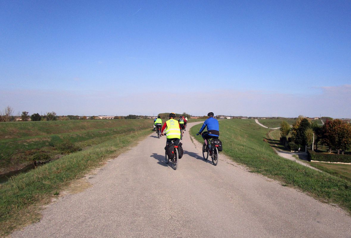 Famiglie in bici, anello Gualtieri - Guastalla